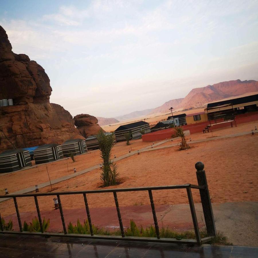 Moon Night Camp Hotell Wadi Rum Eksteriør bilde